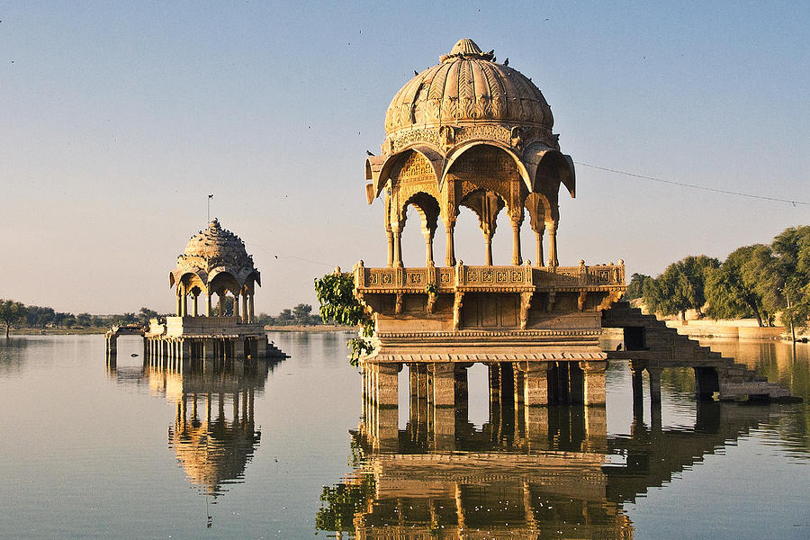 Gadsisar Lake